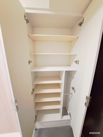 プレサンス松屋町ヴィゴラス 仲介手数料無料の収納