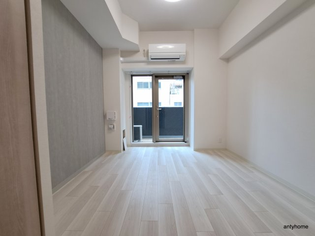 プレサンス松屋町ヴィゴラス 仲介手数料無料の居間・リビング