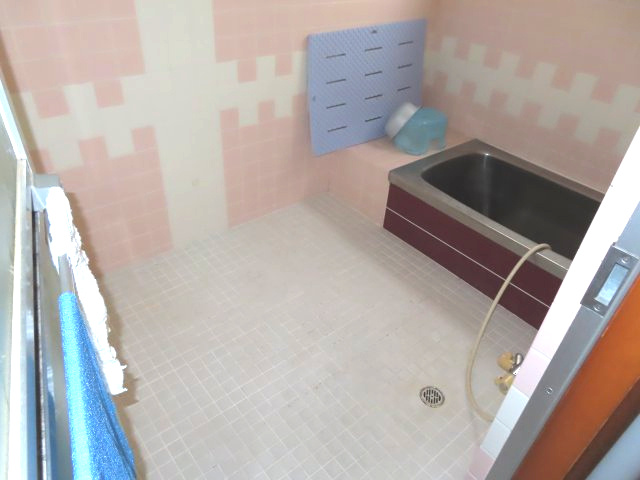 【浴室】 | 北見市高栄西町３丁目９番３０号　中古売家外土地５筆