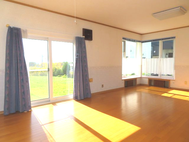 北見市高栄西町３丁目９番３０号　中古売家外土地５筆の洋室