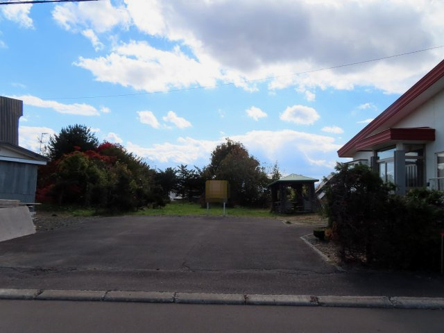 【駐車場】 | 北見市高栄西町３丁目９番３０号　中古売家外土地５筆