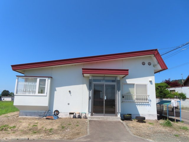 北見市高栄西町３丁目９番３０号　中古売家外土地５筆の外観