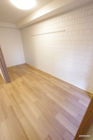 プレサンス心斎橋ニスト　仲介手数料無料の洋室