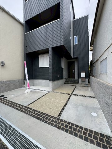 寺池町２丁目新築戸建ての駐車場|カースペースがあります