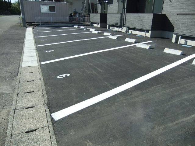 first花巻の駐車場