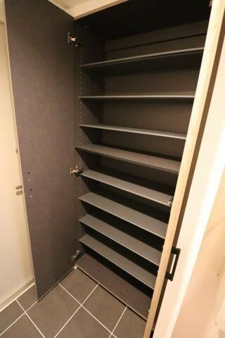 ＧＥＮＯＶＩＡ池袋の収納