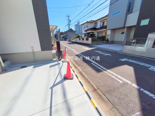 高畑公園の前面道路含む現地写真