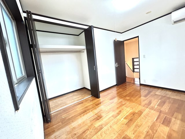 神戸市西区白水１丁目戸建の洋室