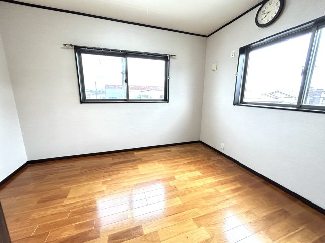 神戸市西区白水１丁目戸建の洋室