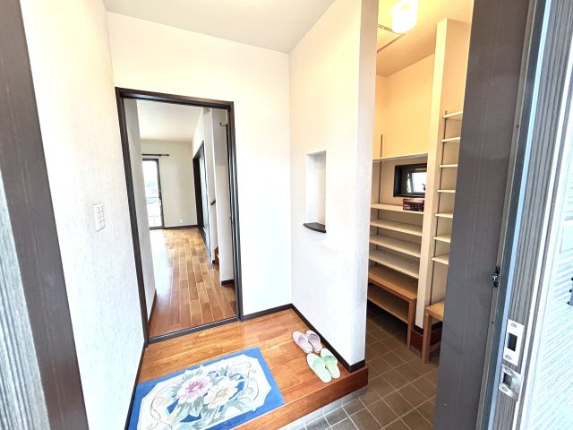 神戸市西区白水１丁目戸建の玄関