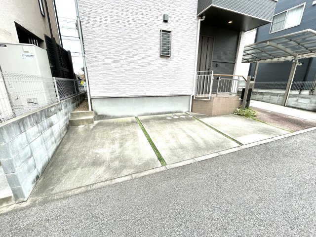 神戸市西区白水１丁目戸建の駐車場