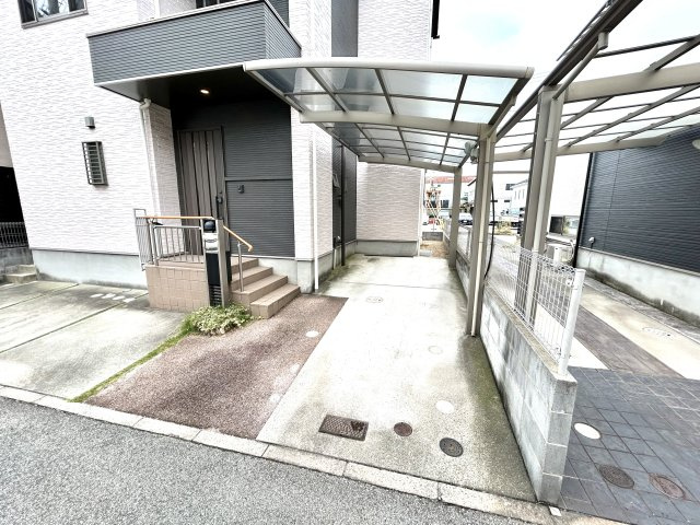 神戸市西区白水１丁目戸建の駐車場