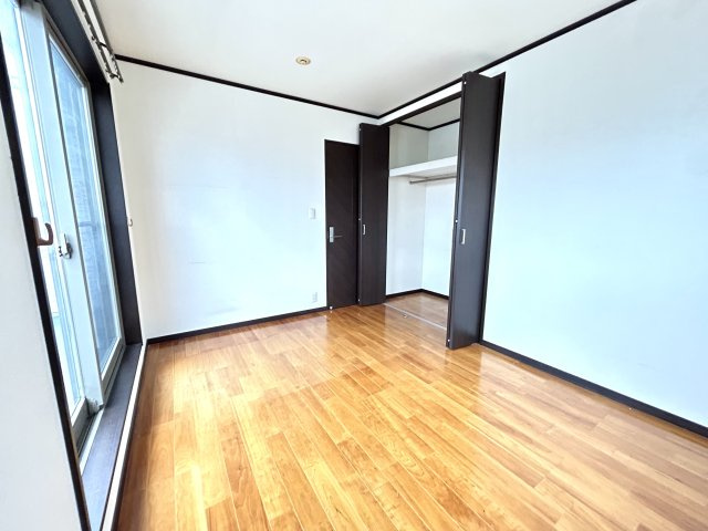 神戸市西区白水１丁目戸建の洋室