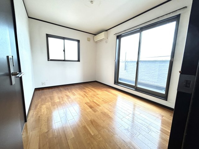 神戸市西区白水１丁目戸建の洋室