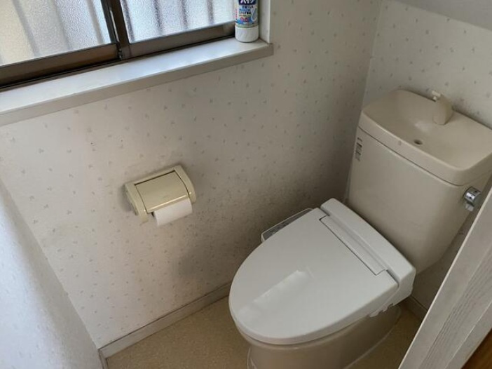 住吉山手9丁目貸家のトイレ