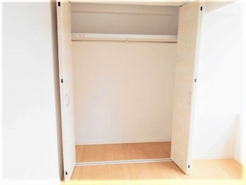 牛田ハイムの収納|洋室（約4.6畳）のクロゼット　※2021年8月撮影