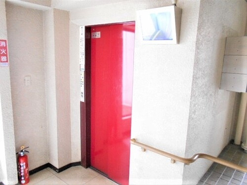 牛田ハイムのその他|エレベーターホール　※2021年8月撮影