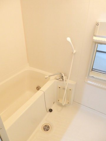 ニューコスモスの浴室|日々の暮らしに欠かせないお風呂です