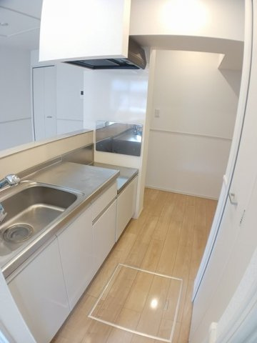 メゾン・ド・アマリリオⅡのキッチン|コンパクトなキッチンで掃除もラクラク