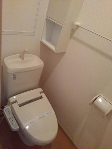 カーサ・フィオーレ中広通りのトイレ|コンパクトで使いやすいトイレです