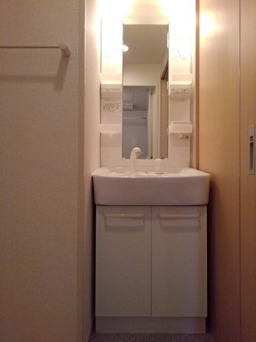 カーサ・フィオーレ中広通りの洗面所|広い洗面スペース