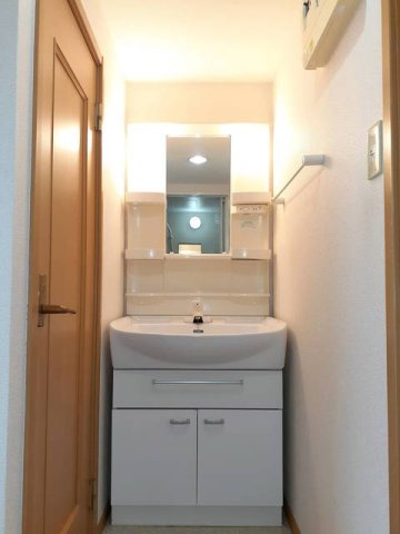 レジデンスＫ　Ⅱの洗面所|広い洗面スペース