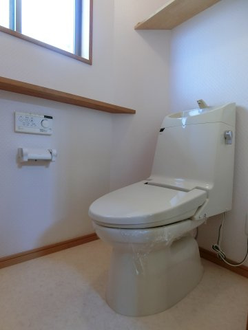 皆生4丁目中古物件のトイレ