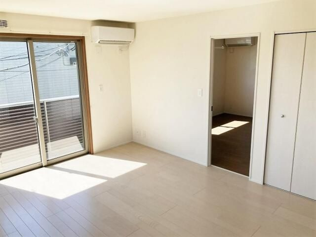 メゾン　シャルムの居間・リビング