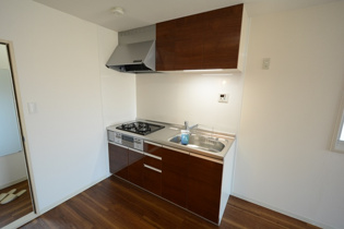 ３口ガスコンロついてます