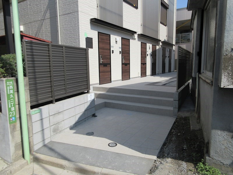 ジーヴォ宮ノ前のエントランス