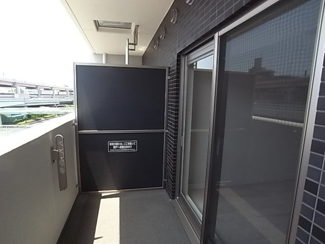 プレサンスKOBEアモーレのバルコニー