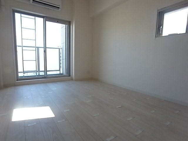 プレサンスKOBEアモーレの居間・リビング