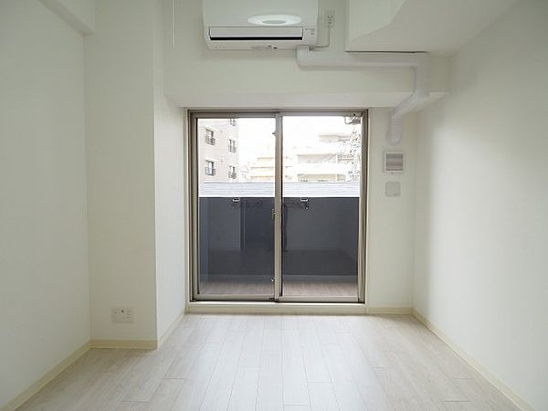 エステムコート神戸元町2グレイドの洋室