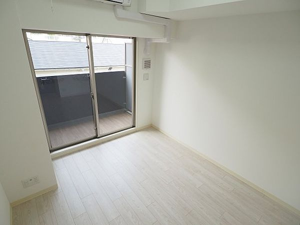 エステムコート神戸元町2グレイドの洋室