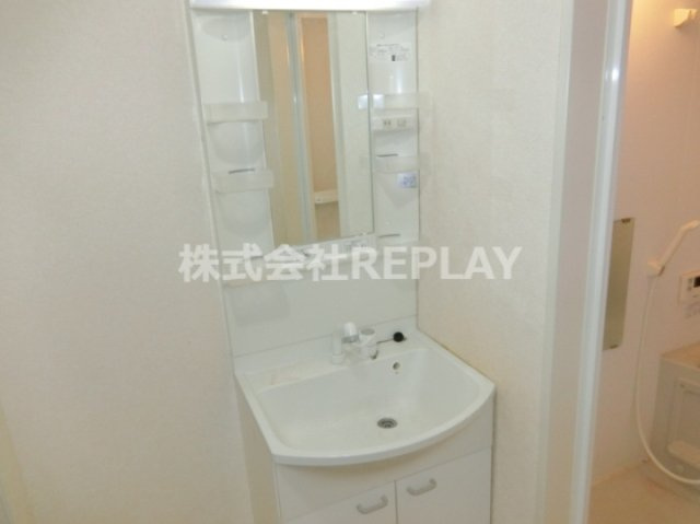 リシェル氷川台の洗面所