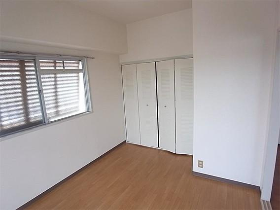 ヴィラコート深江の洋室