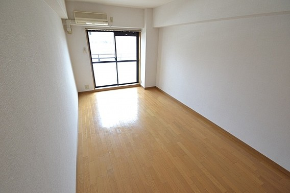 ハイツグレースの居間・リビング