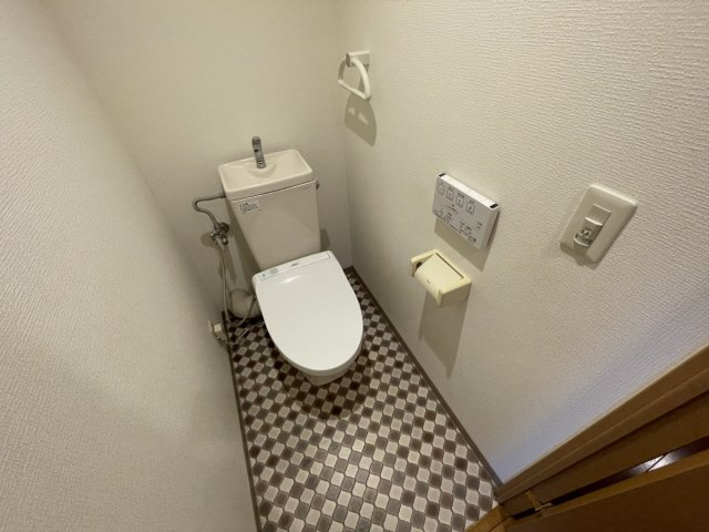 プレステージ灘新在家3のトイレ