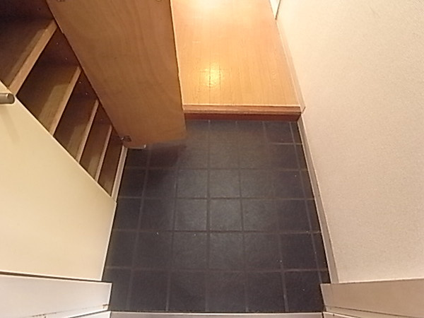 クロワートル六甲の玄関