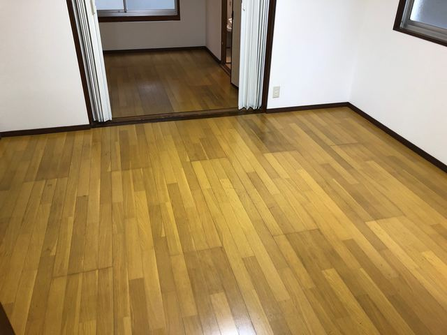 マンション難波の居間・リビング