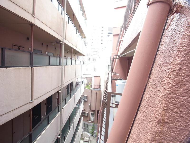 鯉川マンションのバルコニー