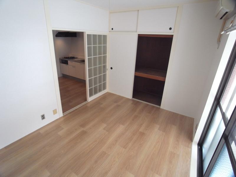 鯉川マンションの居間・リビング