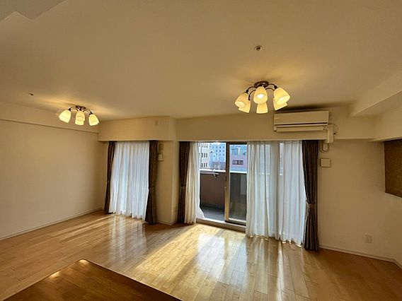 ローレルコート神戸元町の居間・リビング