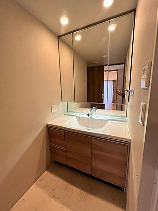 ローレルコート神戸元町の洗面所