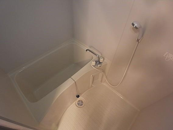 ルミエール深江の浴室