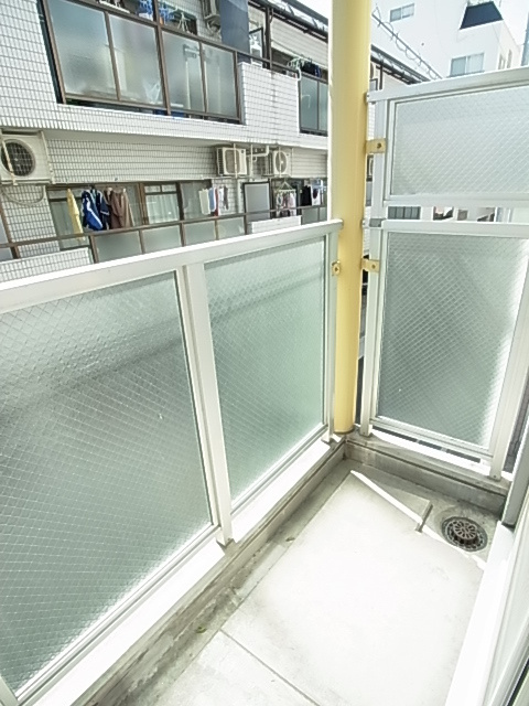 ルネス御影のバルコニー