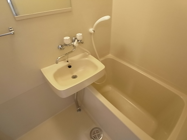 ルネス御影の浴室