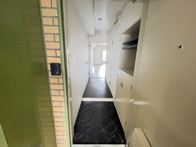 甲南サンシティー三宮の玄関