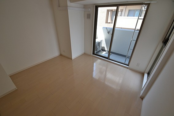 アドバンス三宮ステージアの居間・リビング