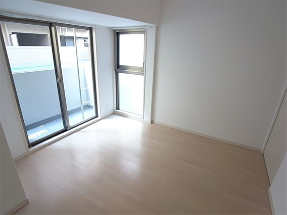 アドバンス三宮ステージアの居間・リビング